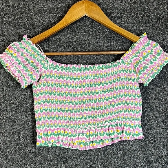 Zara has Green and Pink Smocked Flutter Sleeve Crop Blouse, Womens M - Picture 7 of 7